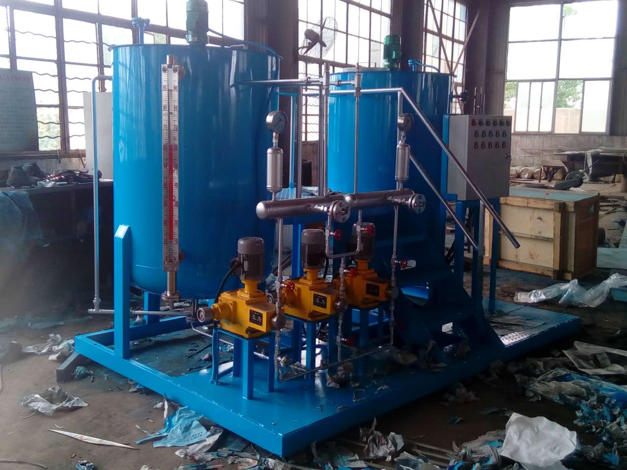 加聯(lián)胺裝置，加藥裝置